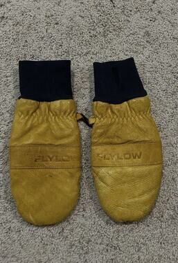Flylow size S women's Pig leather mittens winter ski snowboard H26